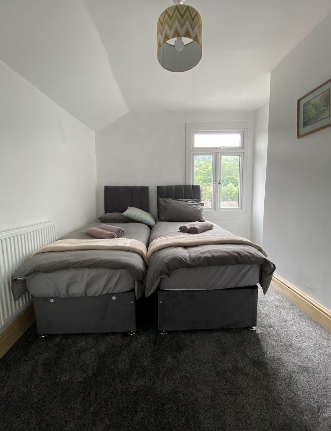 Brynhyfryd Cottage Aberaman Екстер'єр фото