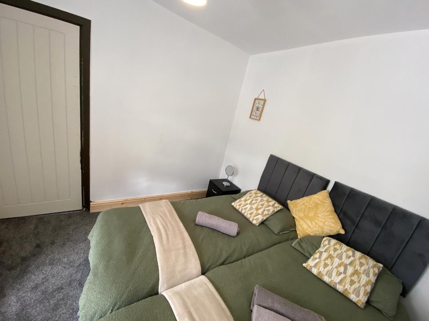 Brynhyfryd Cottage Aberaman Екстер'єр фото